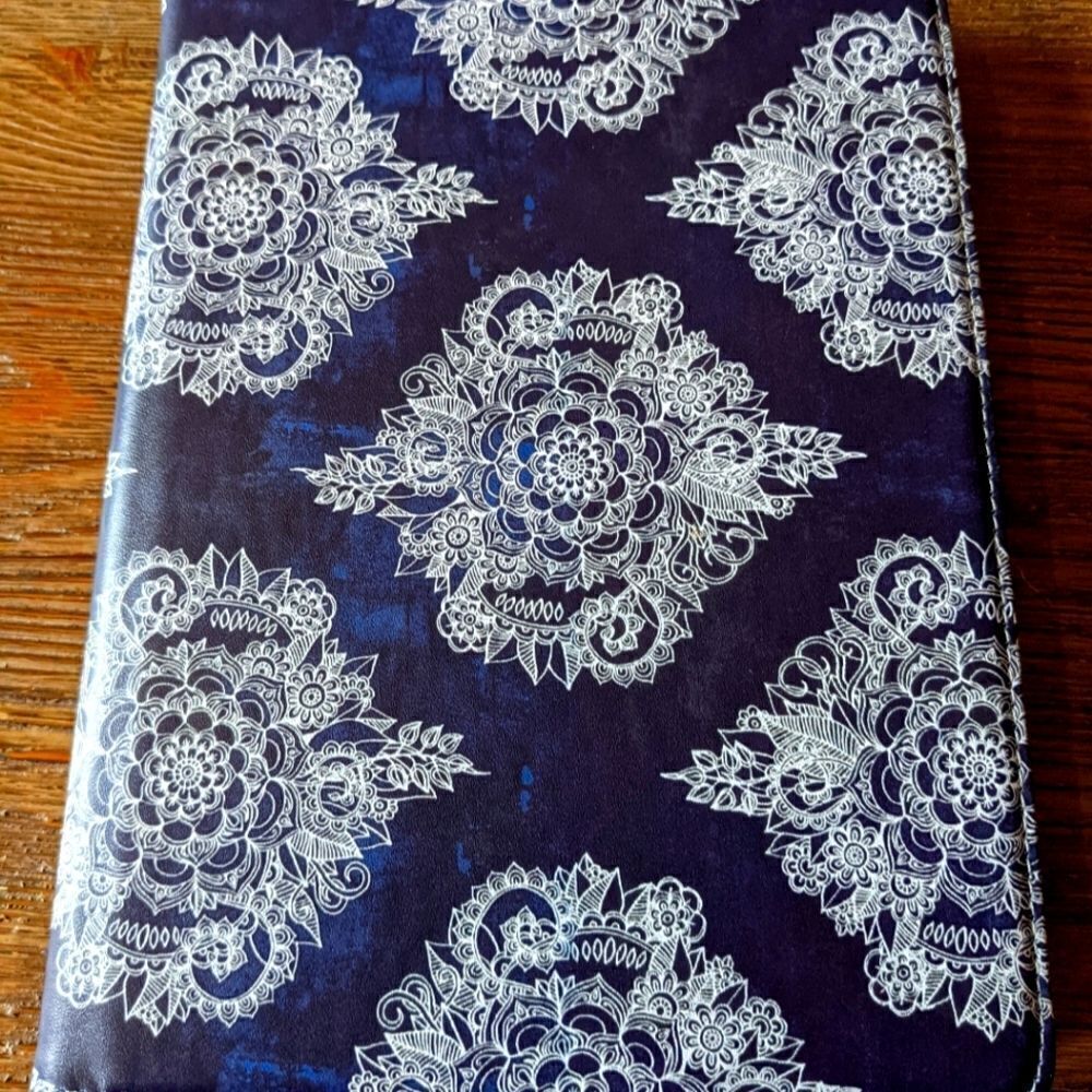 LNWOT Fintie Fire HD 10 Rotating Case